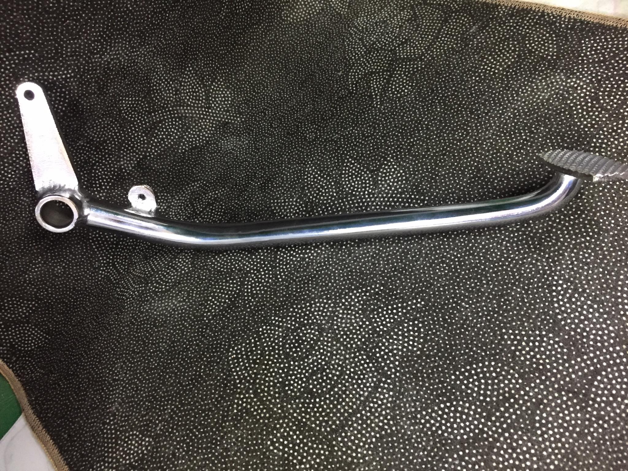 honda 67: đạp thắng gia công mẫu 1s cho xe 67-68-71-72-cd-cl đi pô vắt (pô treo, pô cao)