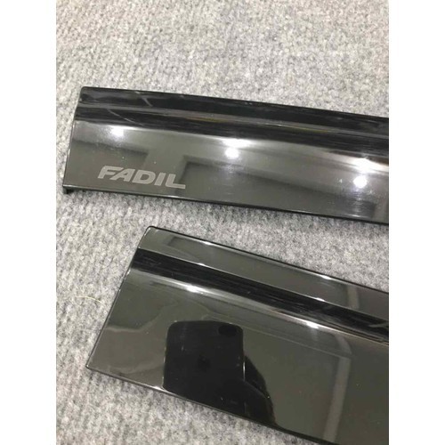 Vè che mưa Vinfast Fadil đen Đẹp
