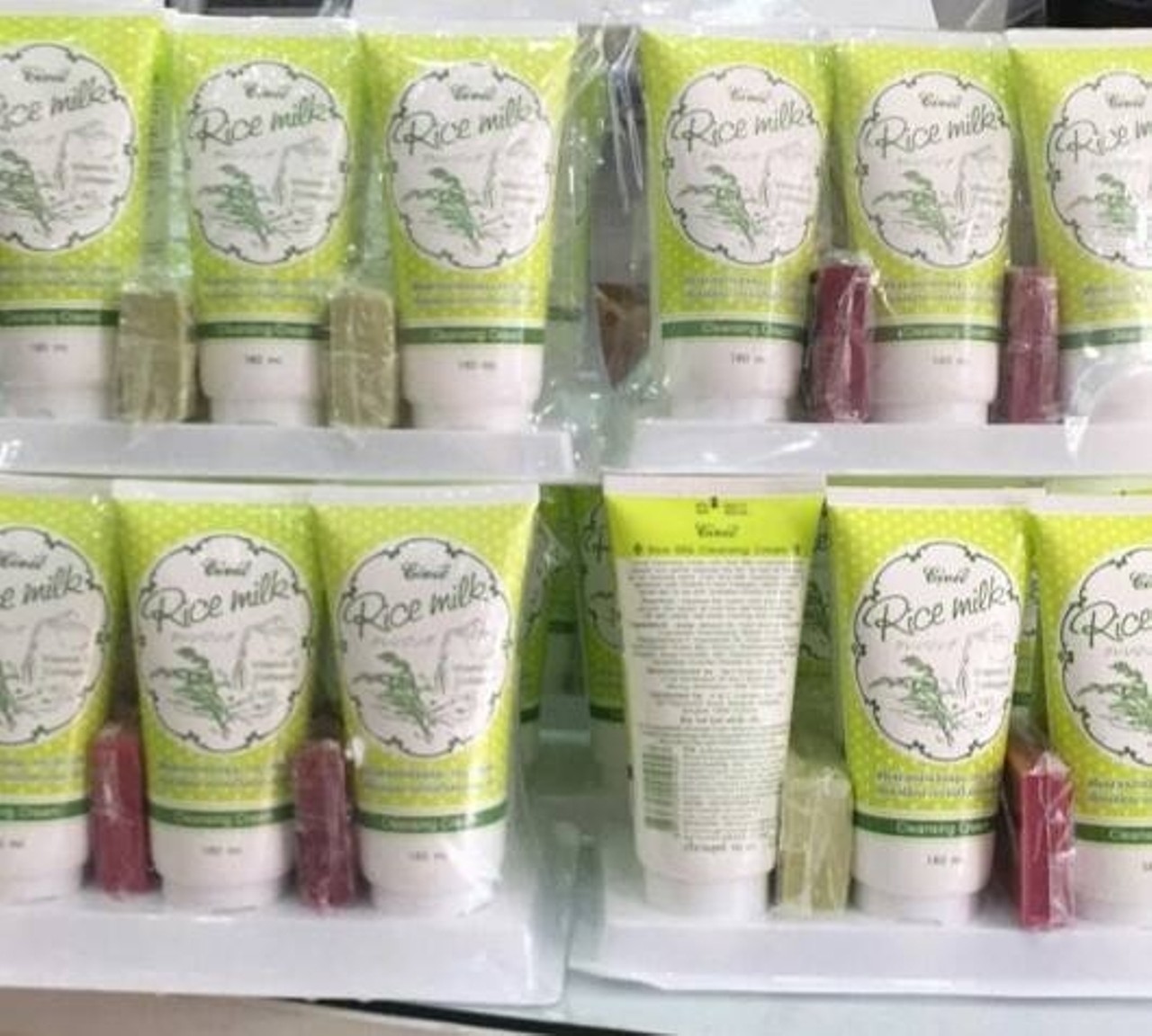 Combo 2 sữa rửa mặt gạo Thái Lan 180ml