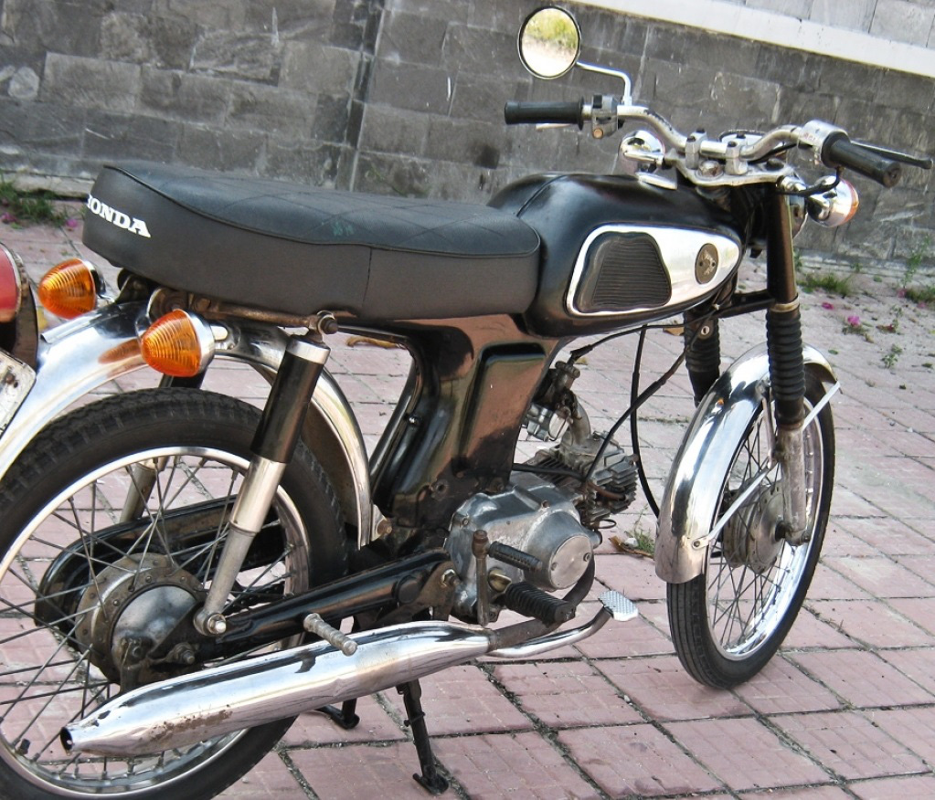 Dè trước xe 67 inox
