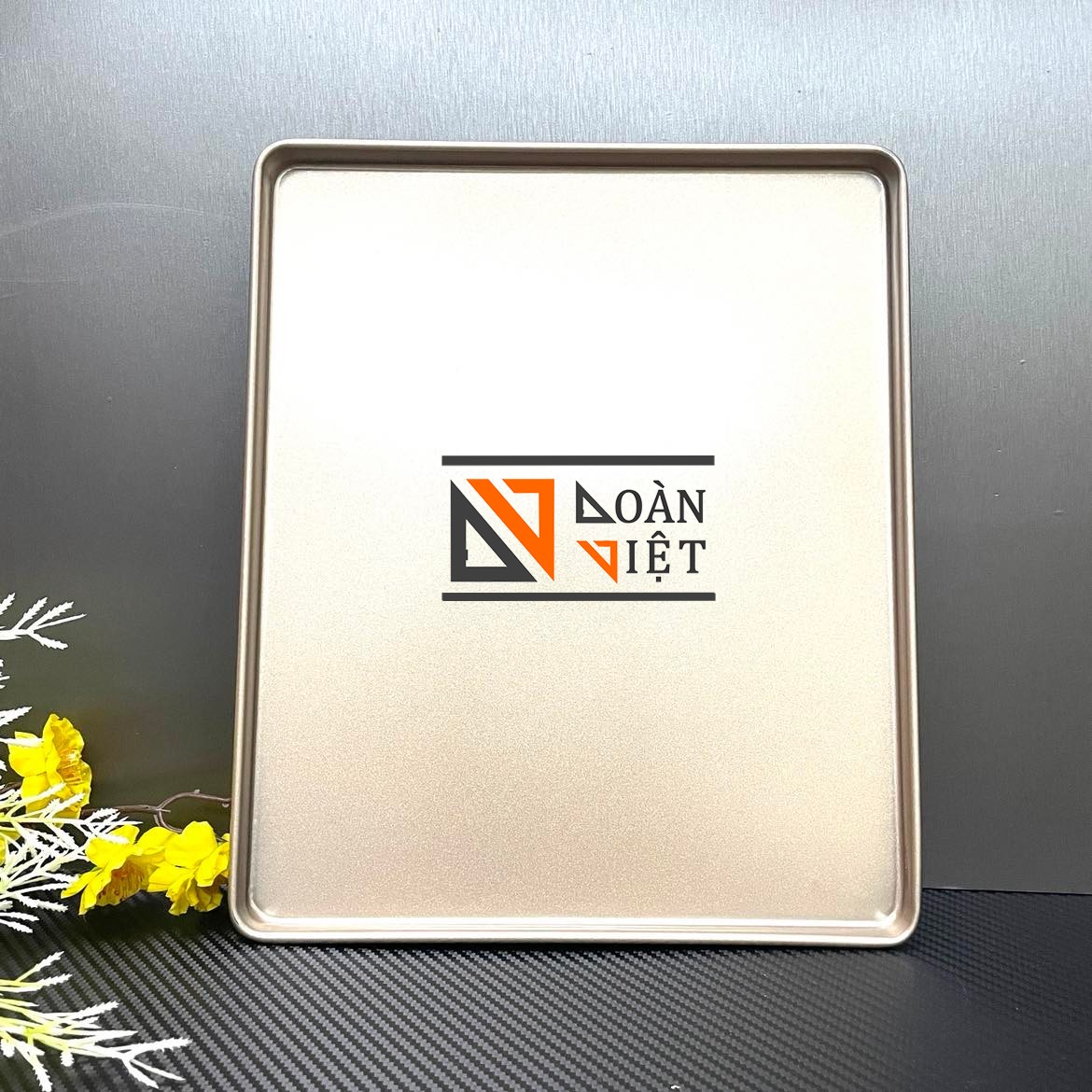 Baking tray macaroon roll, cookies, bread, baking insulation hydro-carbon steel material block anti-adhesive, luxury gold color-multi size