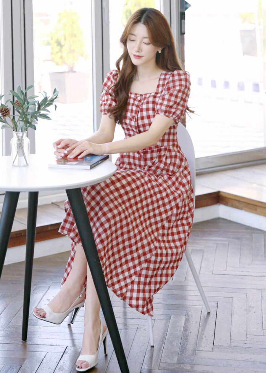 [HCM]Đầm caro đỏ nút bọc