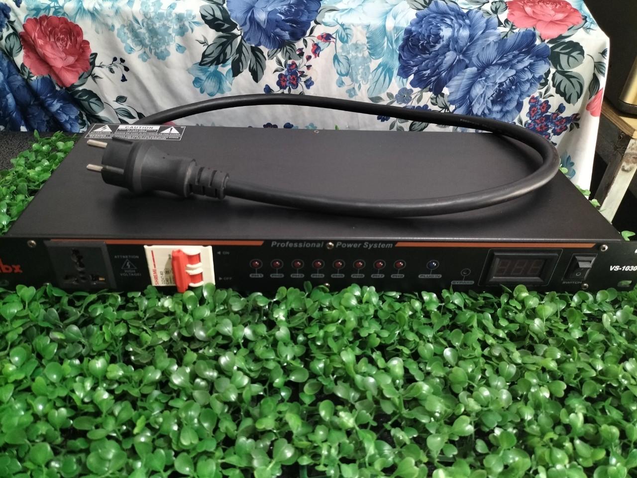 quản lý nguồn điện dbx VS1030