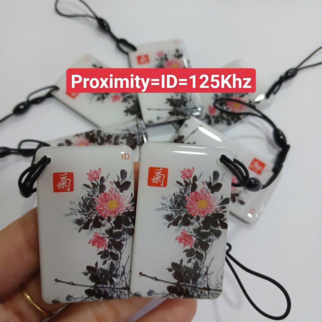 Thẻ Từ dạng móc khóa hoa RFID - 125Khz