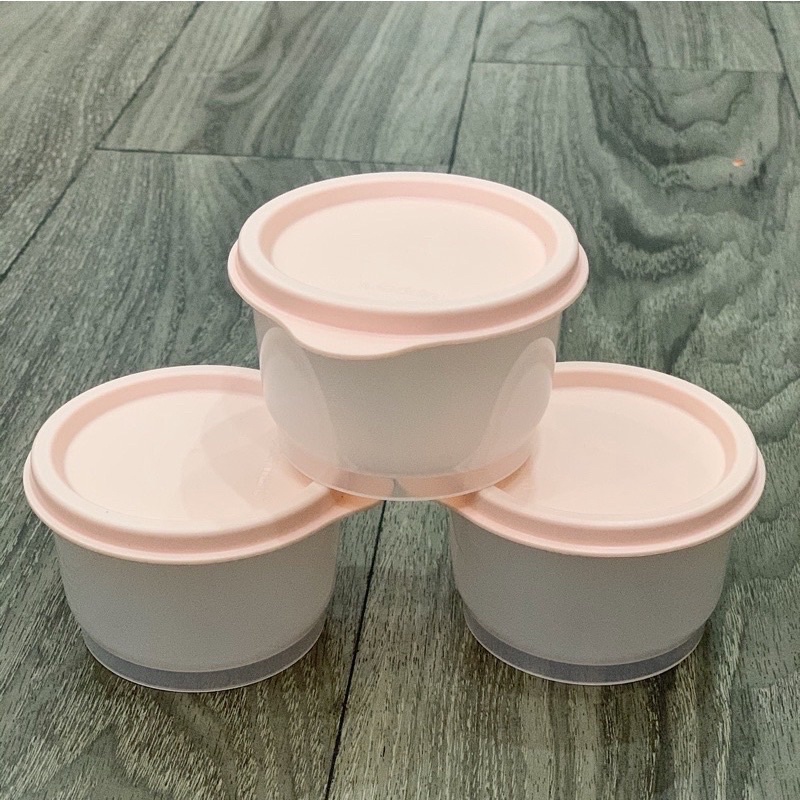 Bộ 04 hộp sữa chua Snack Cup 125ml Tupperware (01 hộp màu ngẫu nhiên)
