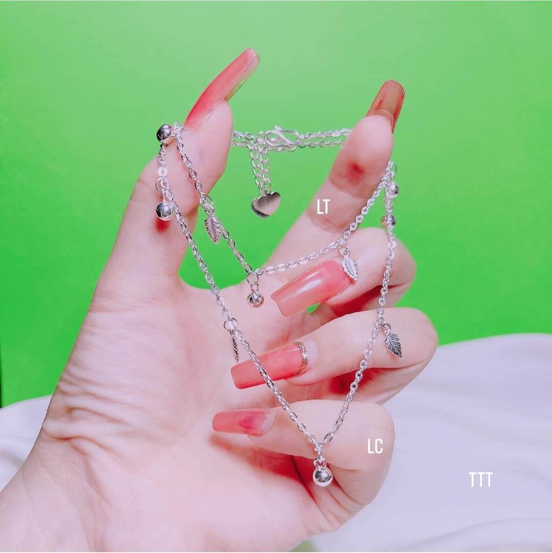 com bo lắc tay +lắc chân.