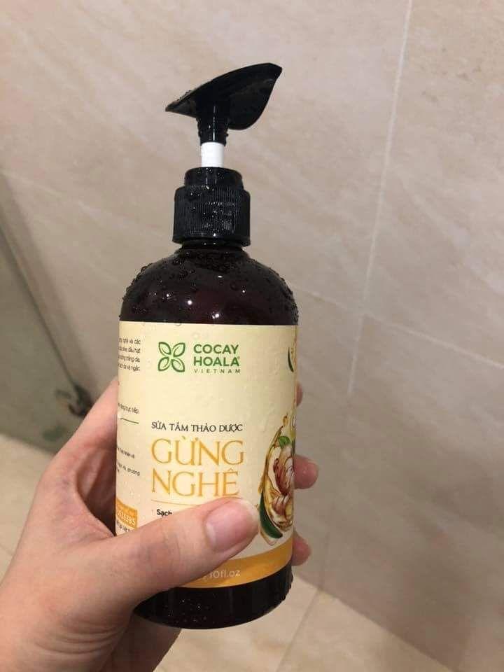 [Cỏ cây hoa lá } Sữa tắm thảo dược gừng nghệ