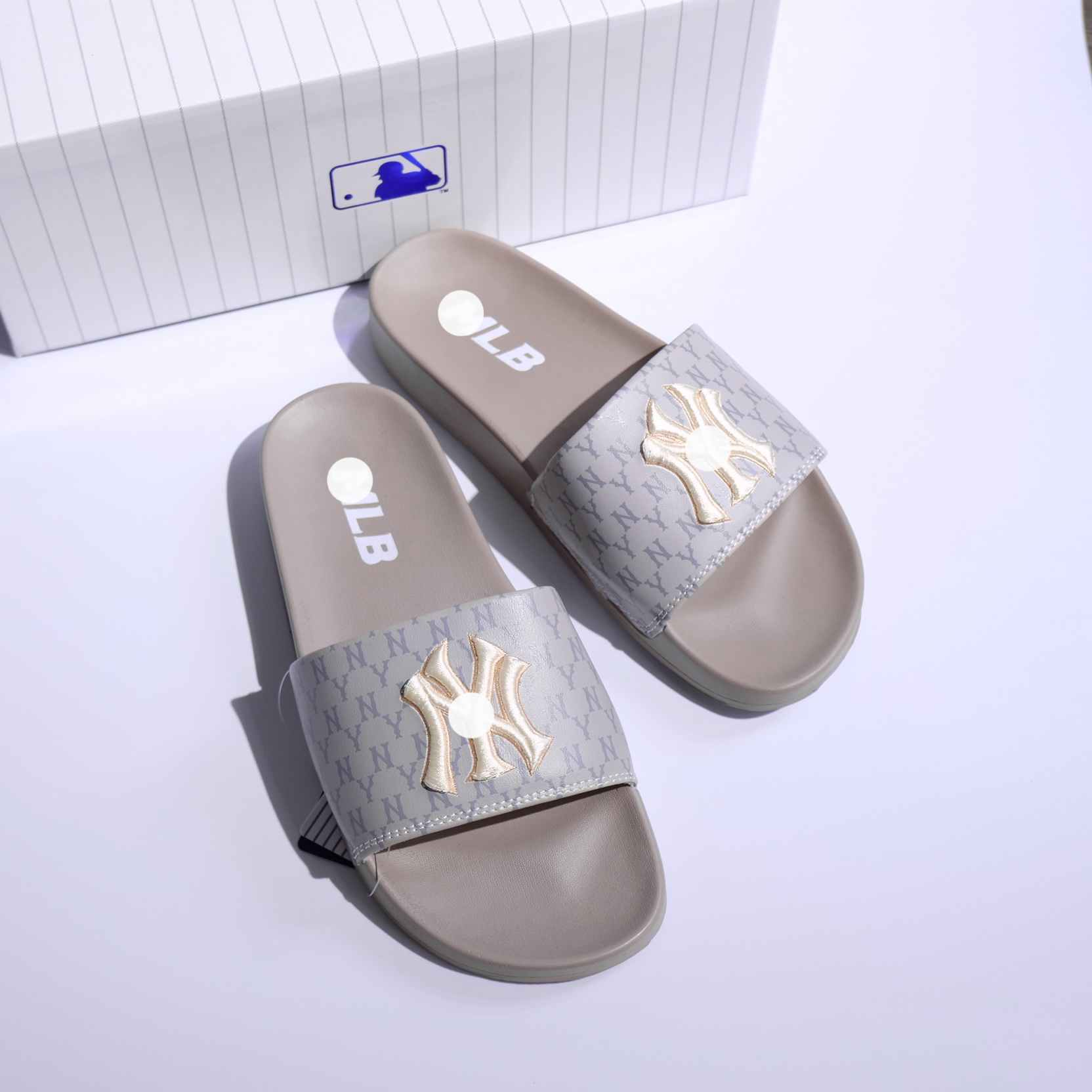 [HCM]Dép MLB Thêu Nâu