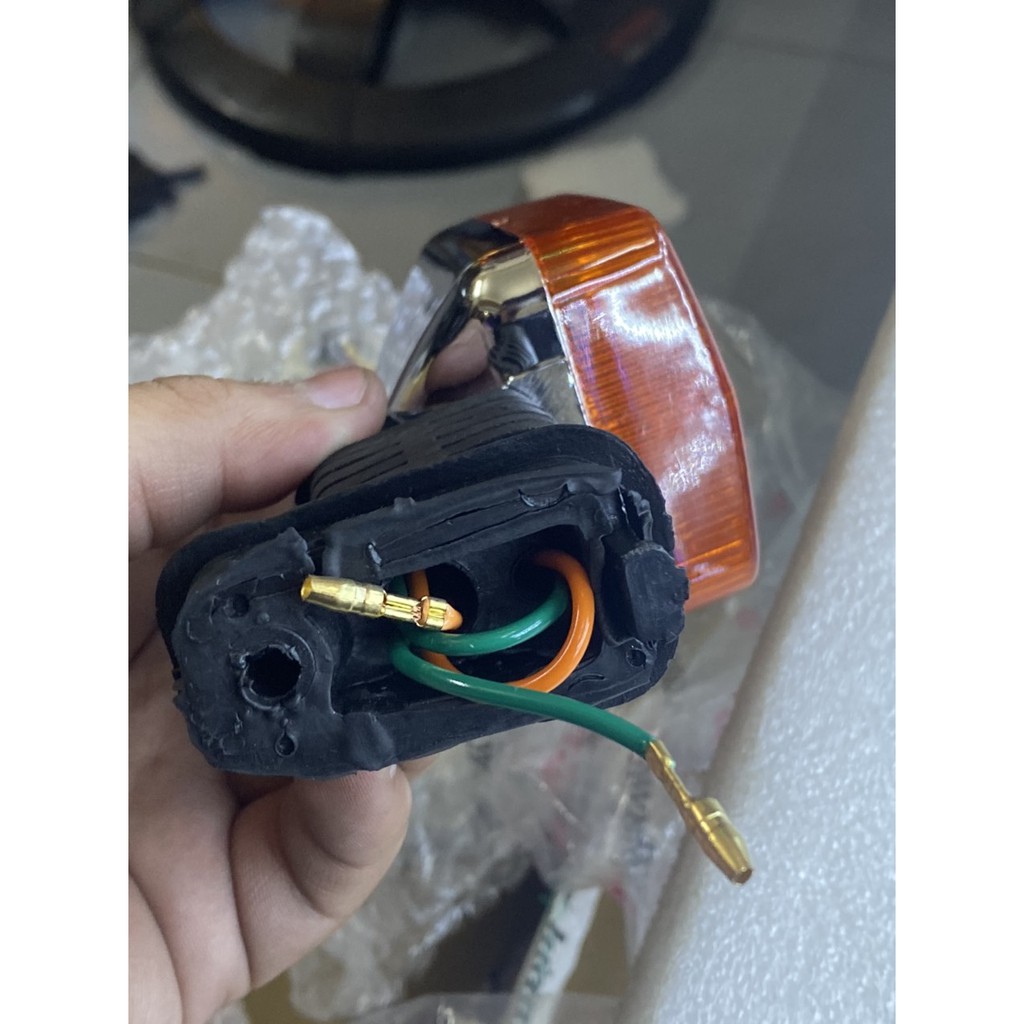 [HCM]ĐÈN XI NHAN SAU XE CUP 82 - 84 - 92 - 94 - 1 CẶP
