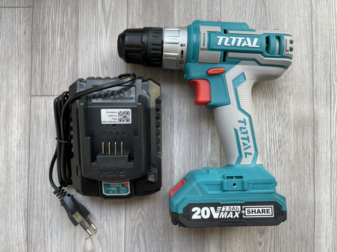 [HCM]Máy khoan vặn vít dùng pin Total 20V TDLI20024 ( kèm pin 1 và sạc )