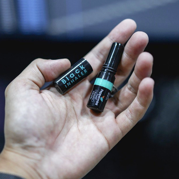 Ống hít thông mũi bạc hà Black Peppermint Field 2ml - date xa