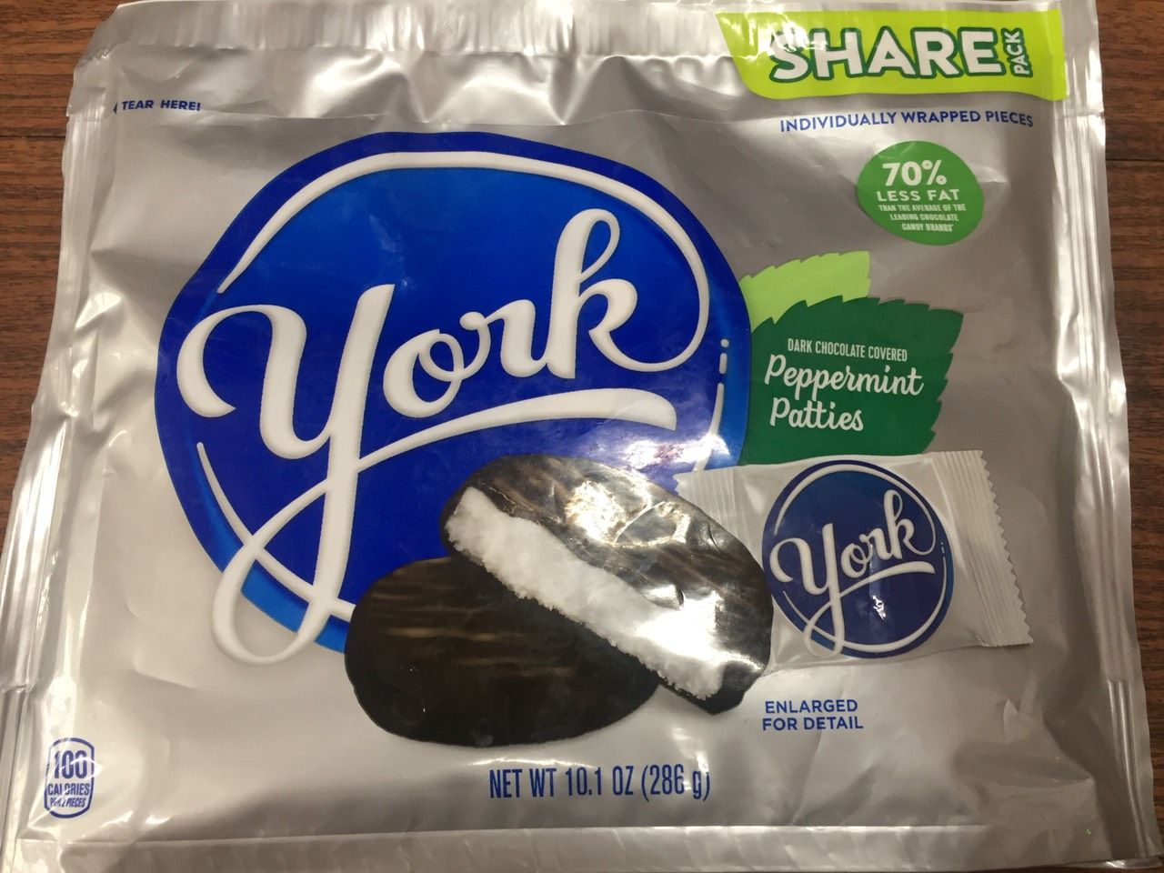 Socola York Dark Chocolate Covered Peppermint Patties (286g) HSD T02/2026
