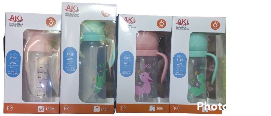 Bình Sữa Cổ Hẹp Aki nhựa PP 180ML - 240ML (Tặng 1 núm vú cổ hẹp)