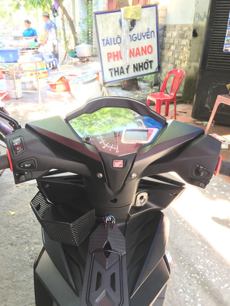 BỘ DÀN ÁO NHỰA NHÁM WINNER ZIN 16 MÓN