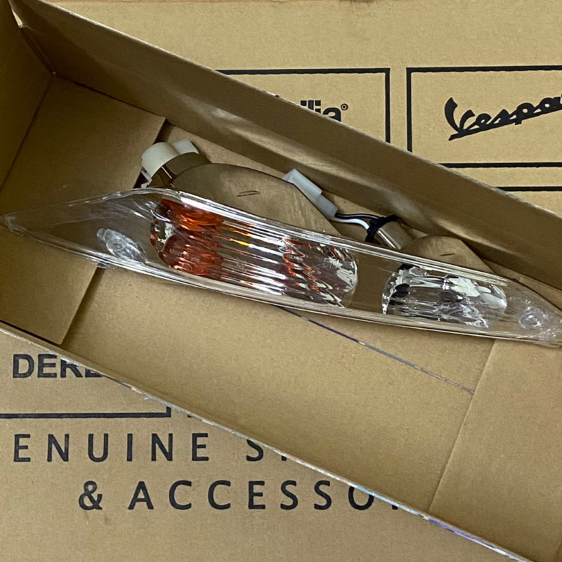 Piaggio zip front turn signal assembly (original)