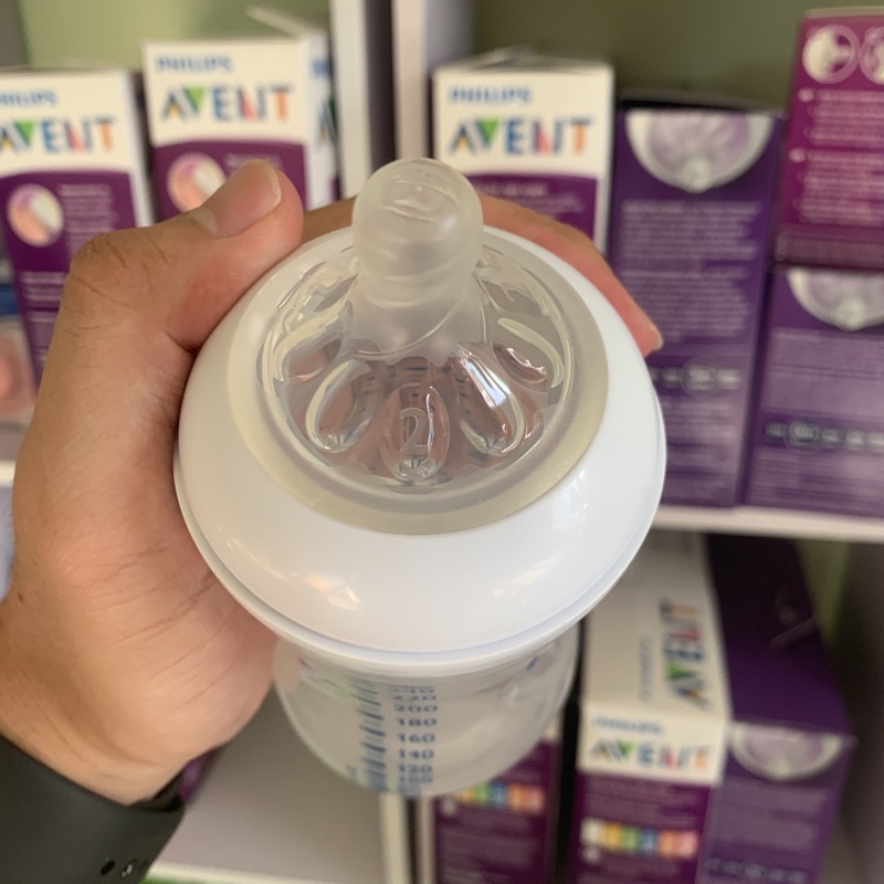 Núm ty Avent Natural số 2 Mẫu cũ