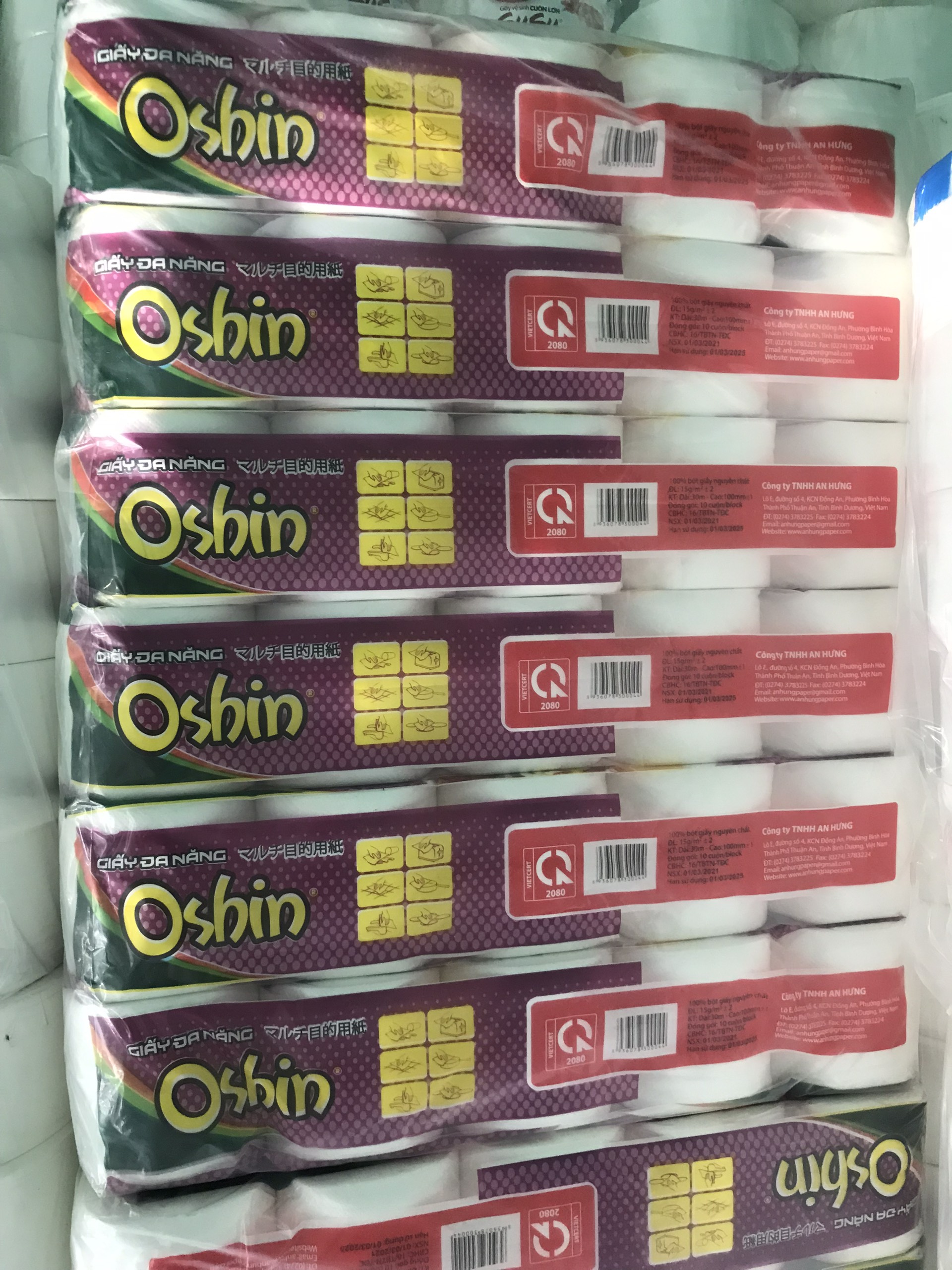 Giấy vệ sinh cao cấp Oshin ( 2 lớp, 900gr/1 bịch)