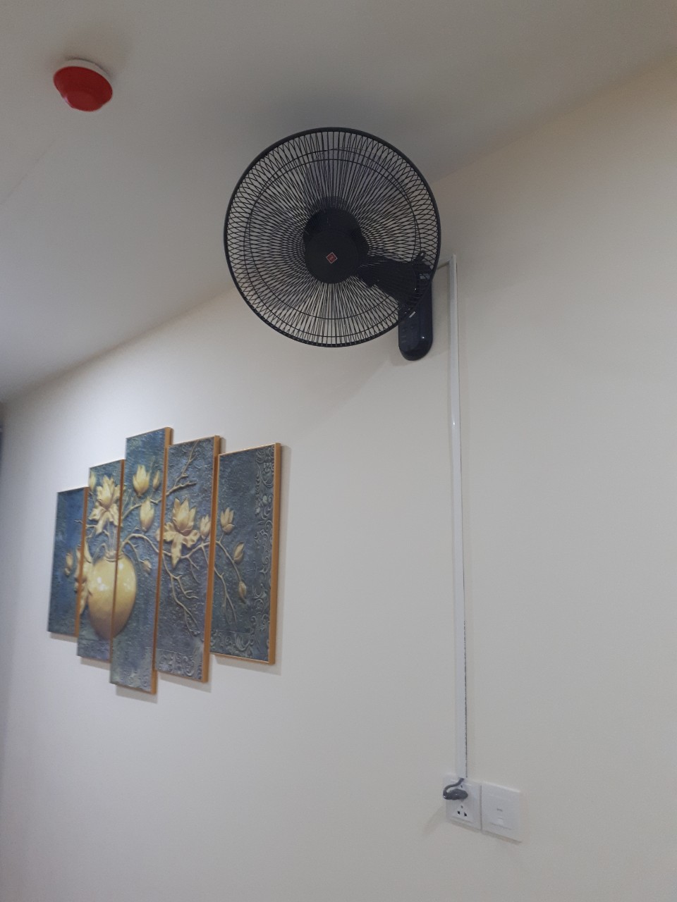 Quạt treo tường KDK M40M - Hàng chính hãng