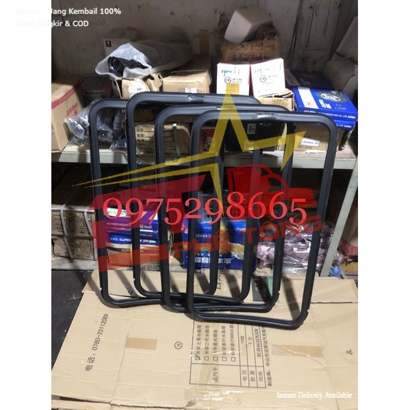 Khung kính cửa lùa suzuki carry 7 chỗ