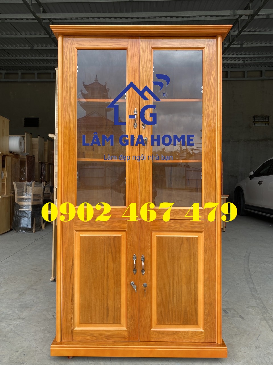 Tủ hồ sơ kính gỗ sồi nâu có bánh xe