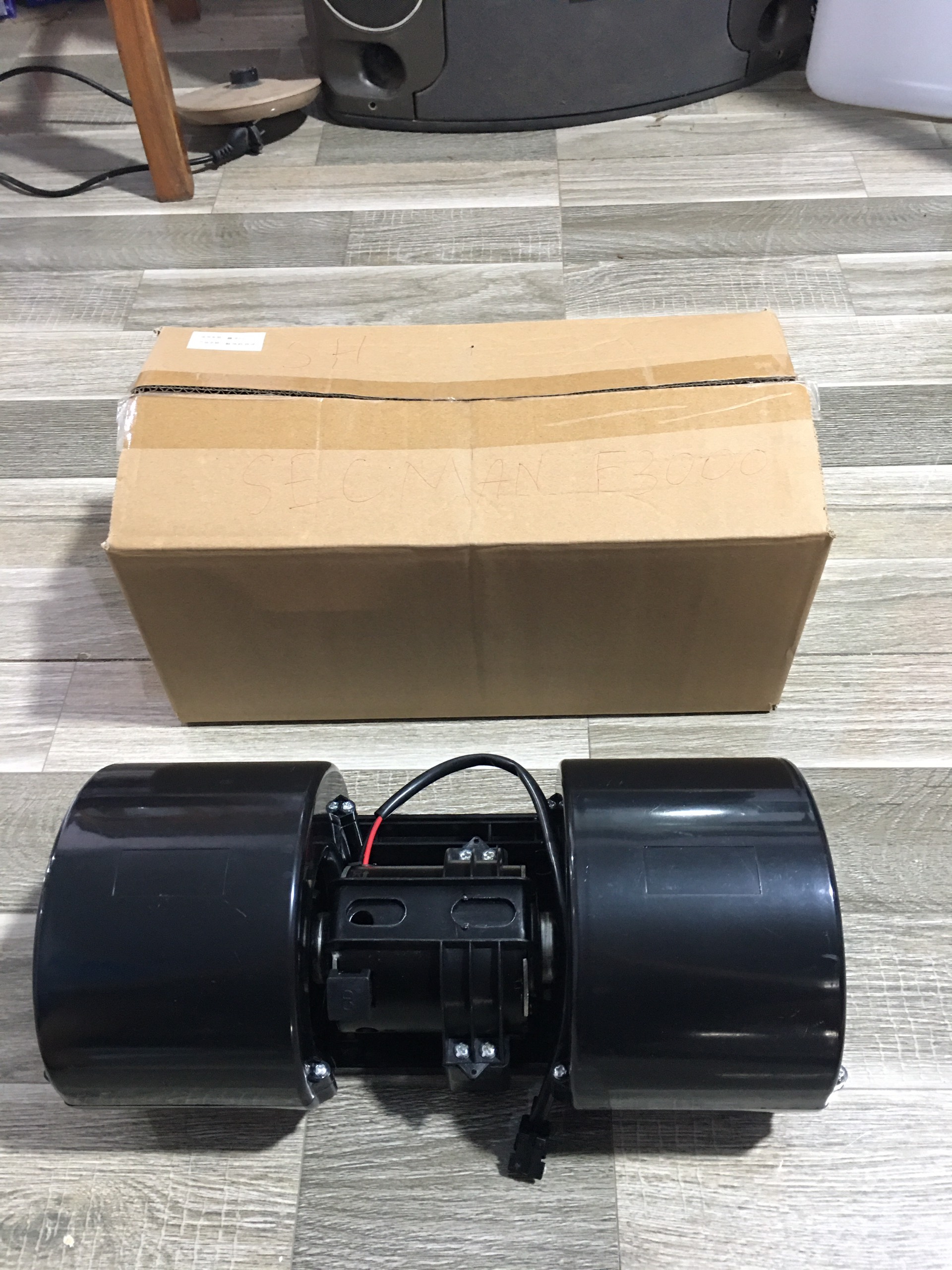 Phụ kiện ô tô: quạt dàn lạnh điều hoà séc mân f3000 24v