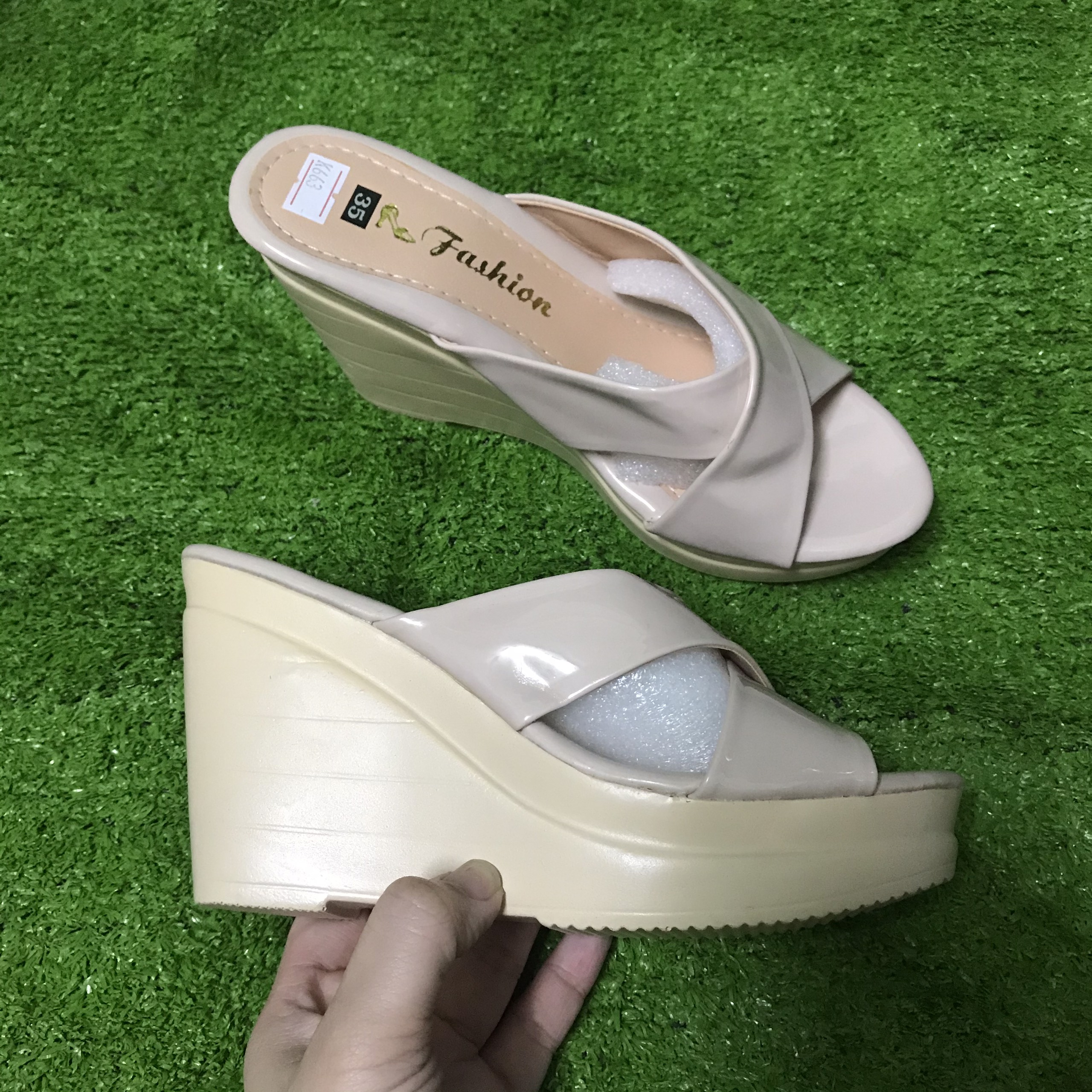 Dép xuồng quai chéo cao 9p