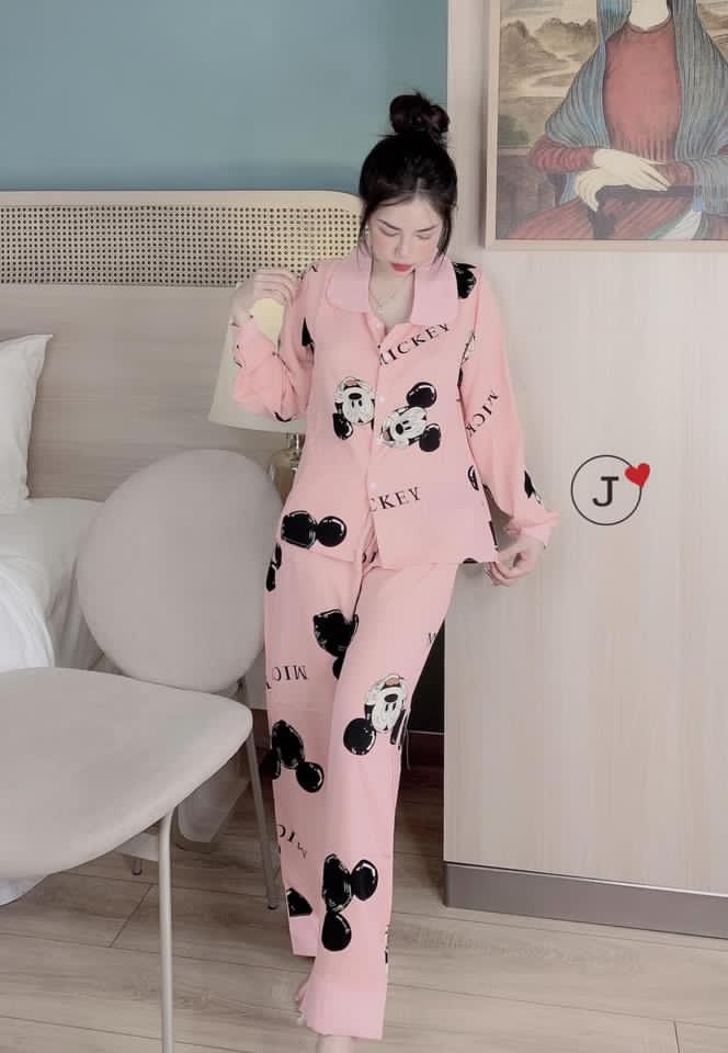 Bộ đồ ngủ pijama lụa hồng dễ thương , bộ đồ ngủ hot hit , bộ đồ ngủ lụa