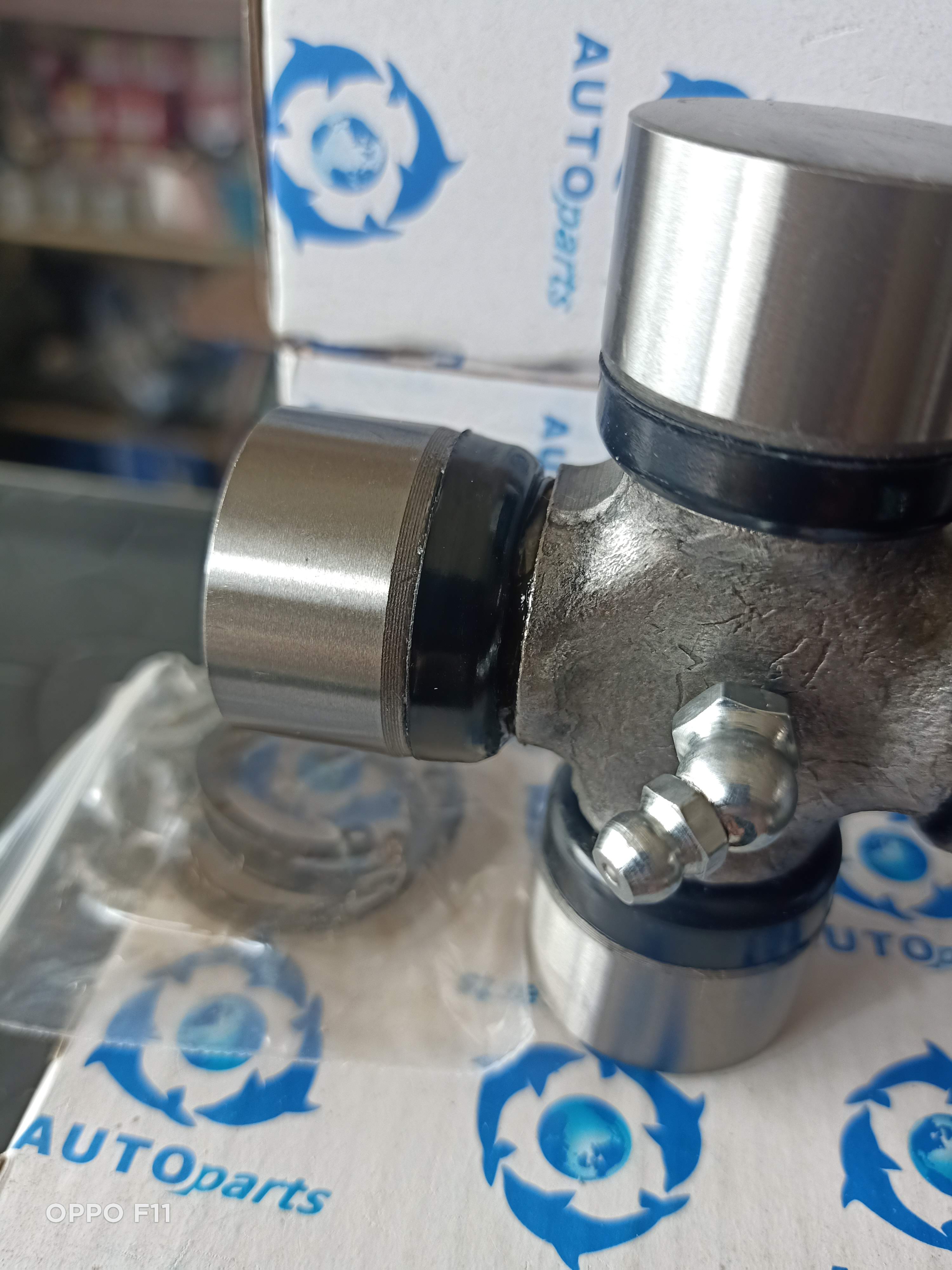 Chữ Thập Láp(Bi Cát Đăng)Xe FORD TRANSIT 2003 - 2018 Nhỏ(Chén 30mm dài 82mm)