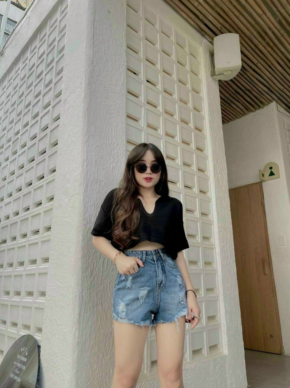 Áo croptop cổ bẻ trơn chữ U