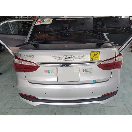 ĐUÔI GIÓ THỂ THAO CÓ ĐÈN HYUNDAI I10 MỘC