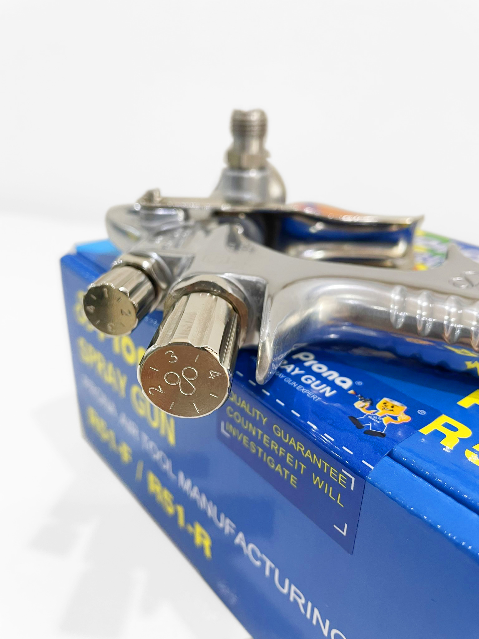 Thiết bị phun sơn Prona R51-F(1.0)+ Cốc
