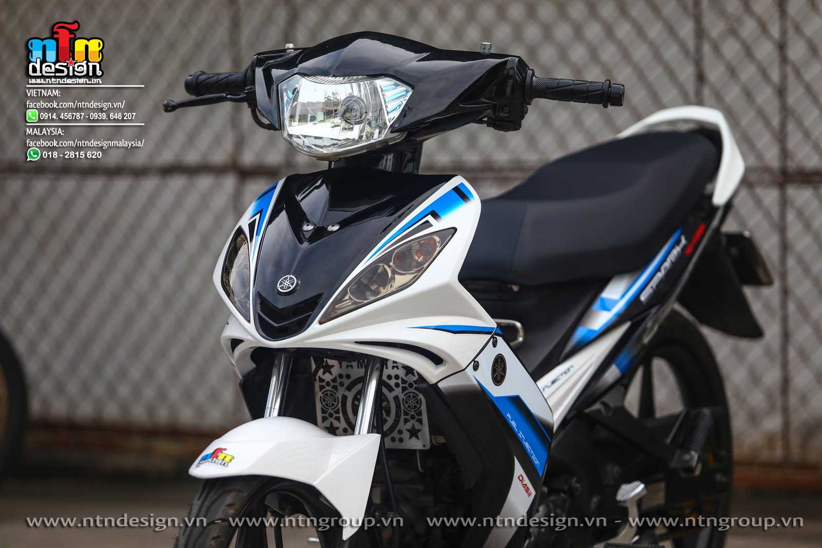 Tem rời dán xe exciter 2009 mẫu spark trắng xanh đen cực đẹp, hàng 3 lớp chất lượng cao