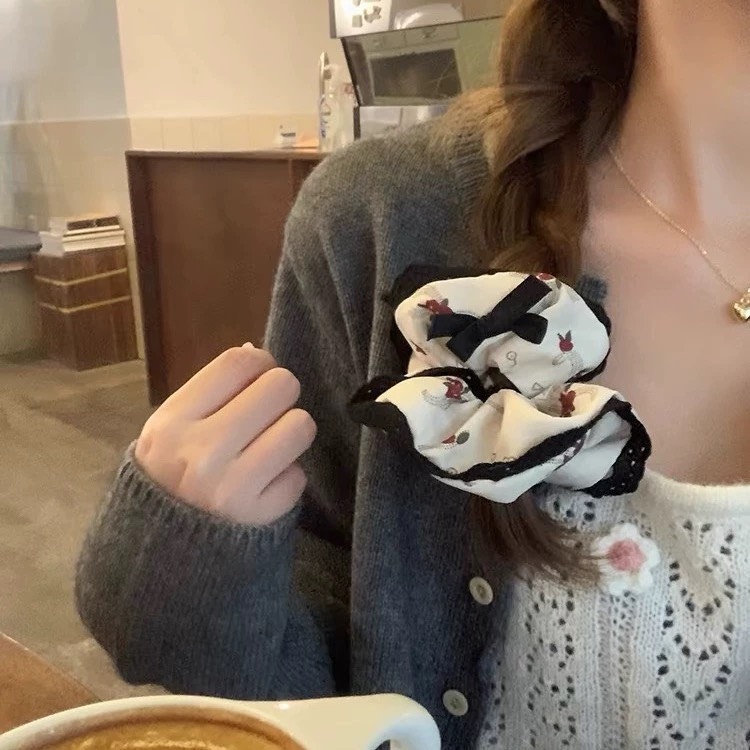 SCRUNCHIES LỤA CÁT CHERRY  - CỘT TÓC VẢI THỜI TRANG NỮ HOT TREND