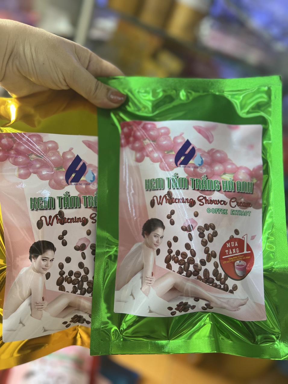 Kem Tắm Trắng Cà Phê Body Hà Anh Siêu Trắng, tặng hủ kích trắng