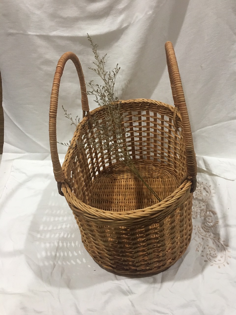 Túi mây vintage siêu xinh đan lưới phong cách vintage kích thước 36 x 27 x h23 cm và  32 x 22 x h22 cm/ Giỏ Quà Tết/ Túi Đi Biển/ Picnic/ Trang Trí Homestay