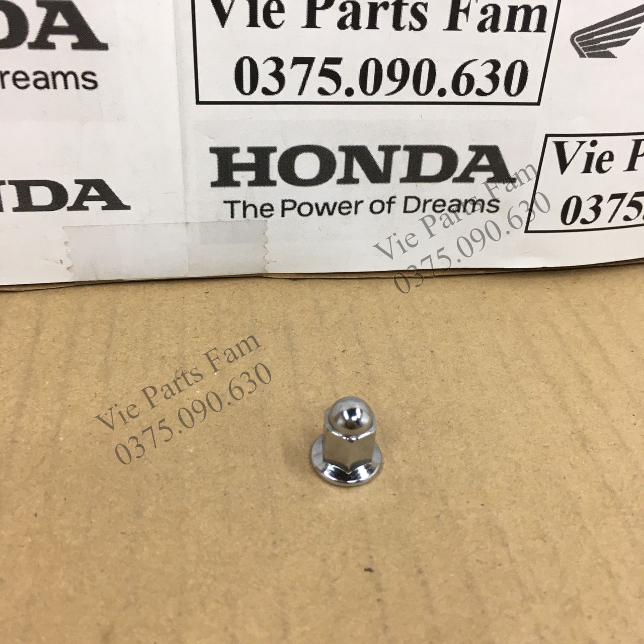 Ốc cổ pô : ab , sh , pcx , click , vario , lead ( ốc 7mm - giá 1 con)