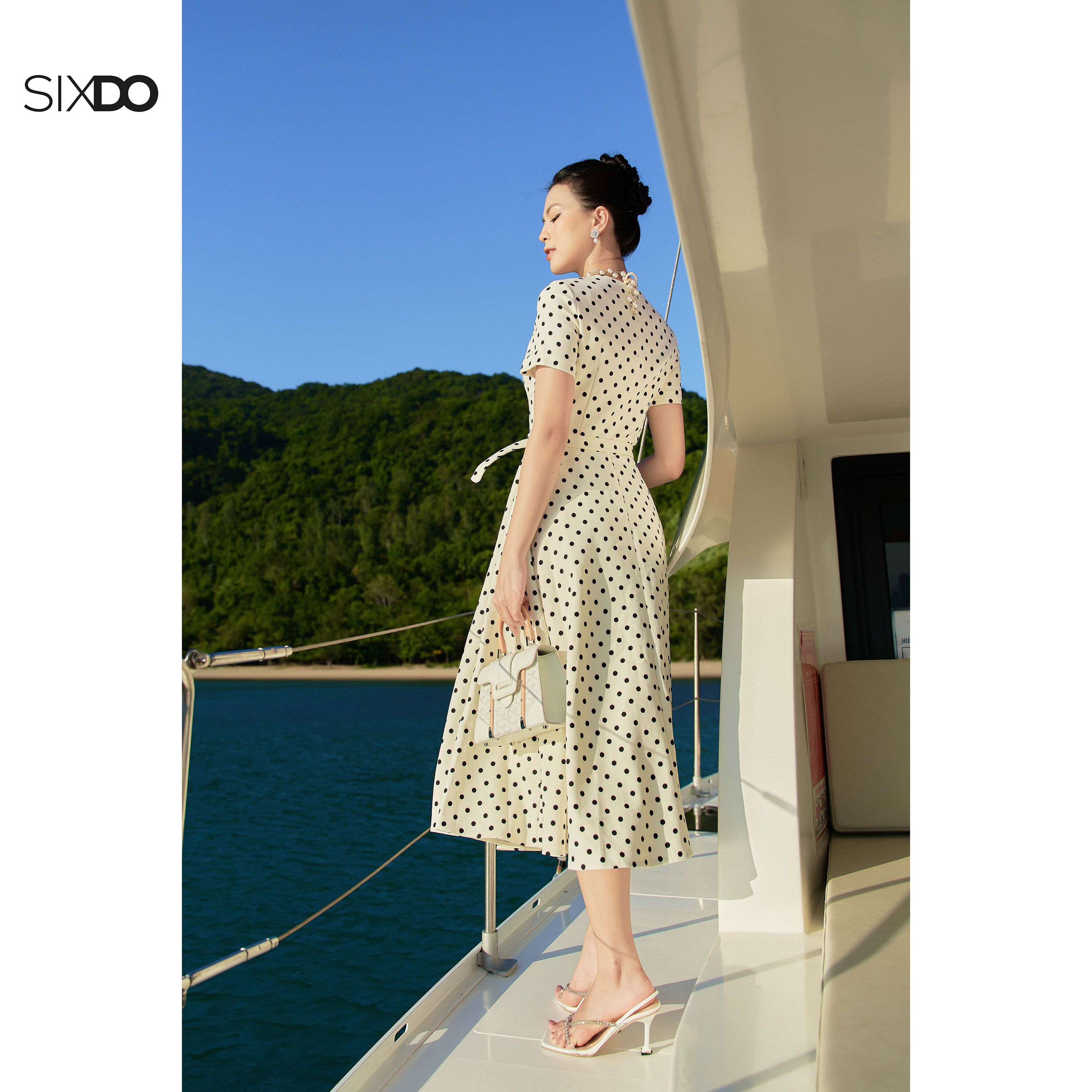 Đầm tô kem chấm bi đen SIXDO (Cream Polka Dots Midi Raw Dress)