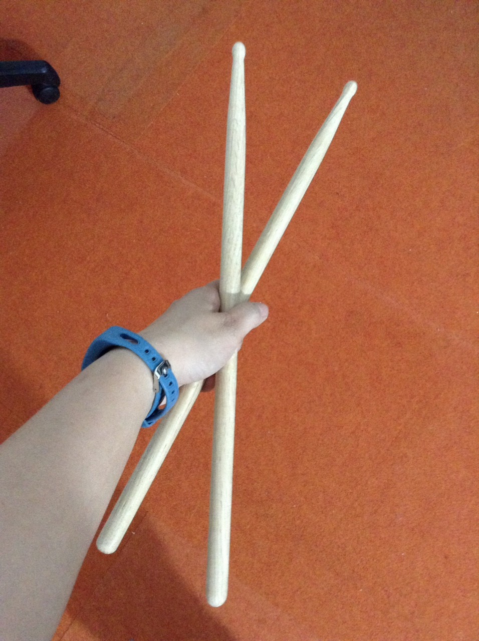 1 CẶP DÙI TRỐNG ULTRA FORCE