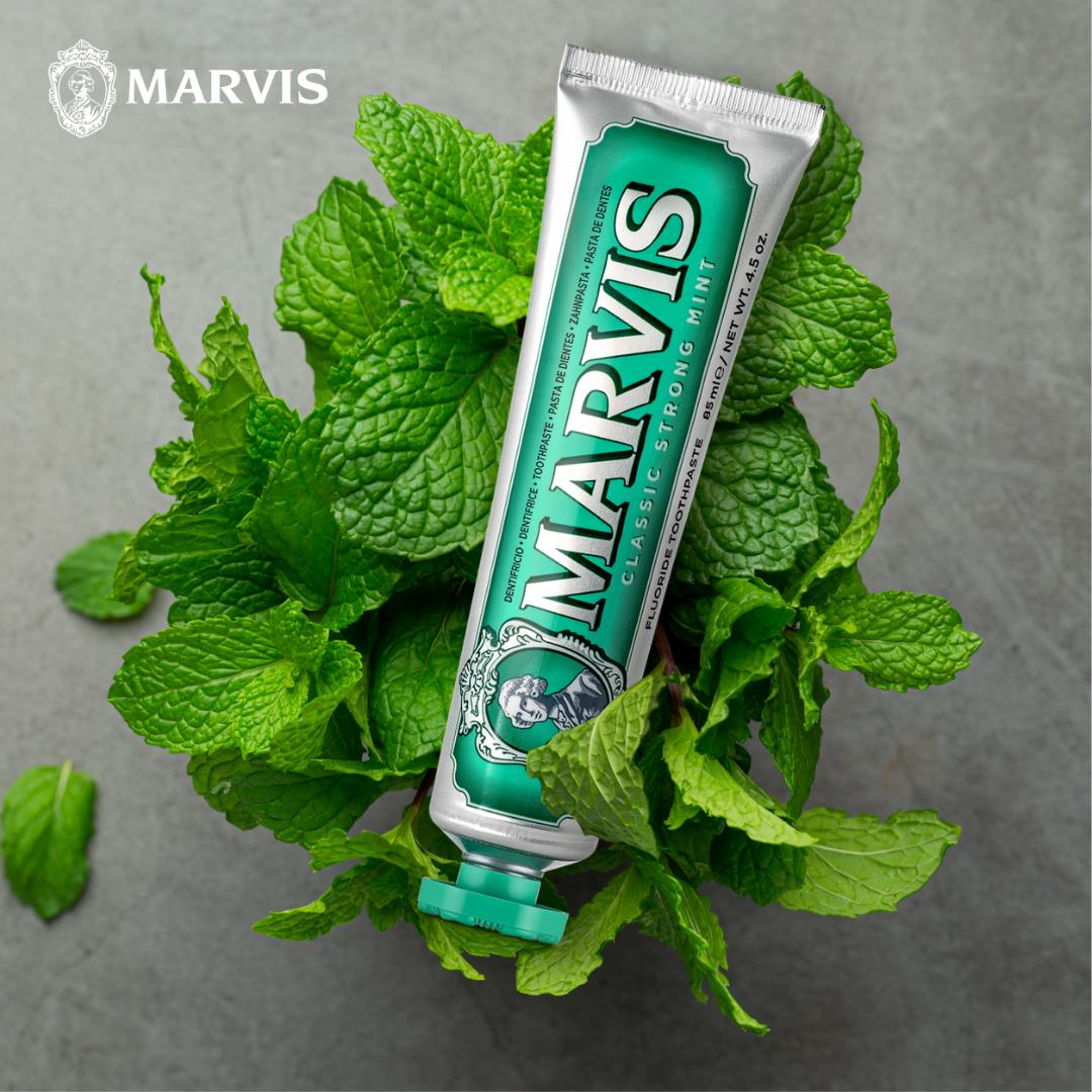 Kem Đánh Răng MARVIS Classic Strong Mint 85ML