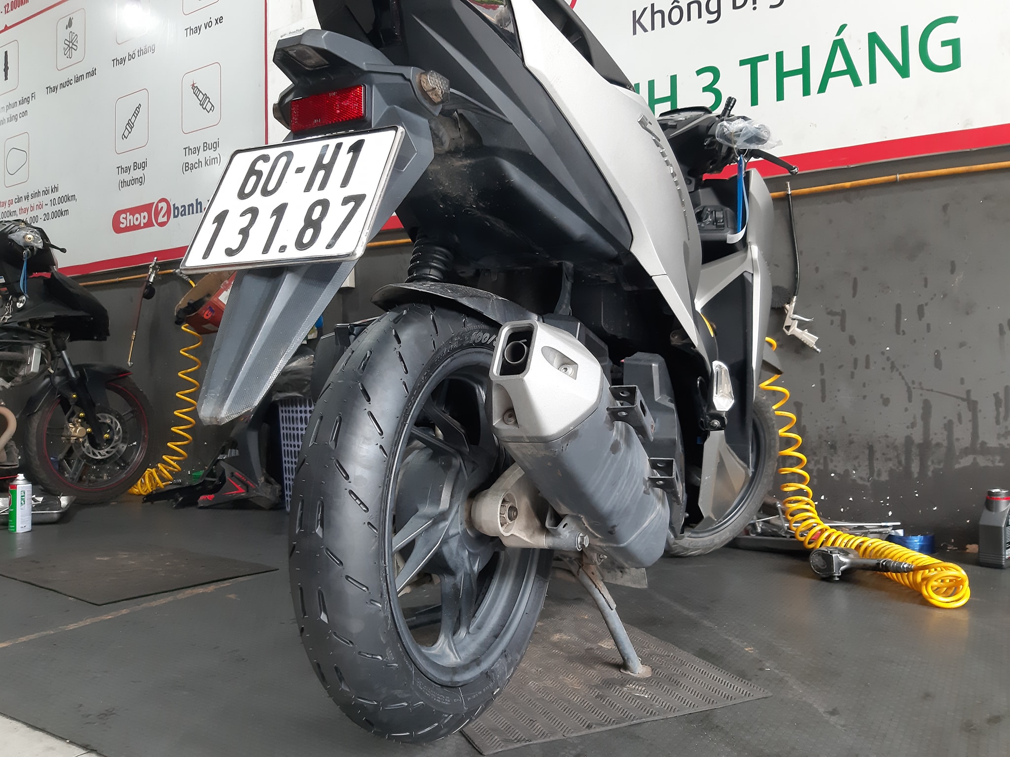 Vỏ Pirelli 100/80-14 Diablo Rosso Sport (150036)