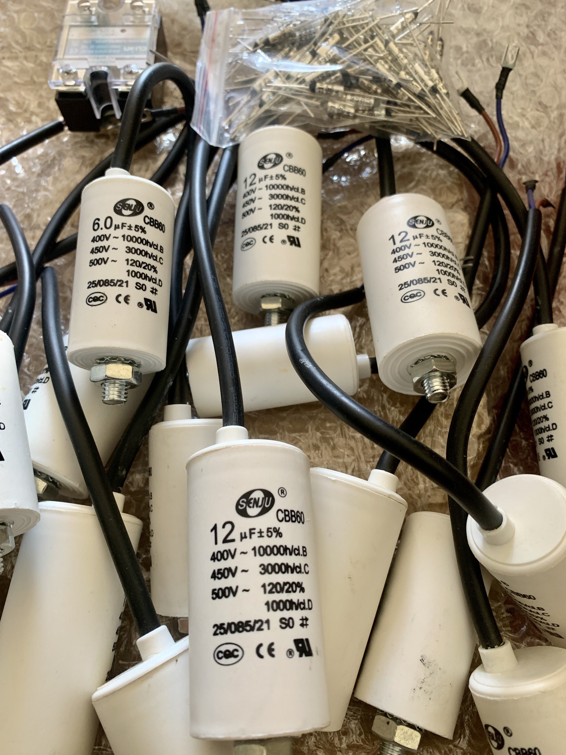 Tụ Điện Máy Pha 6uF/8uF/10uF/12uF 450Vac (SL:1Cái)