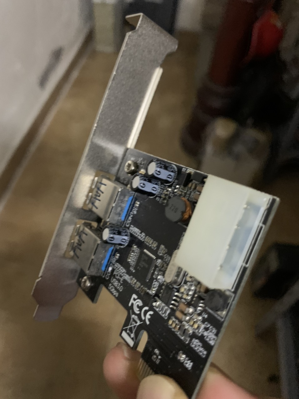Card PCI ra 4 cổng USB cũ tháo case
