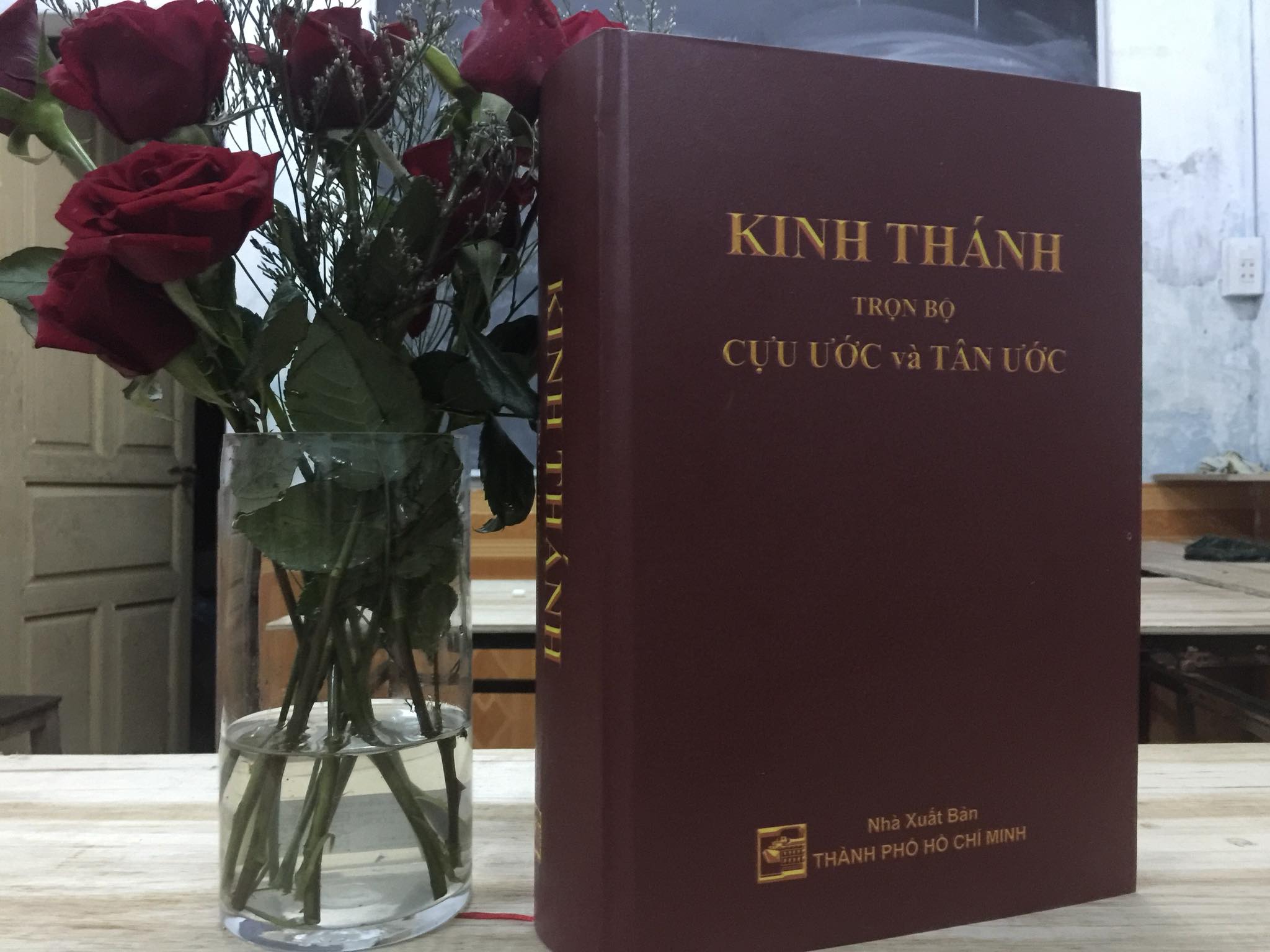 Kinh thánh trọn bộ cựu ước và tân ước