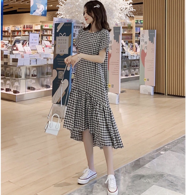 Đầm caro đuôi cá lệch tà