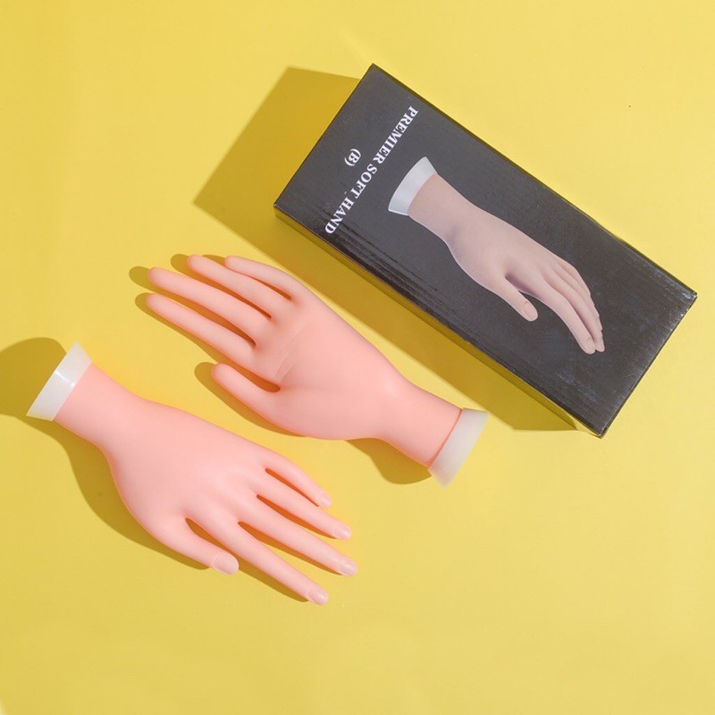 Bàn tay giả silicon tập làm nail