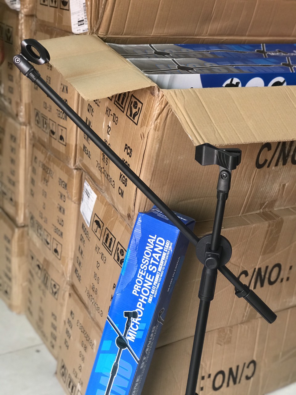 Chân mic cao Pro microphone stands