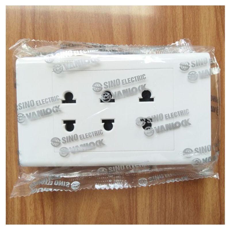 Mặt ổ cắm 2 chấu đơn , đôi, ba s18u, s18u2, s18u3 250v-16a