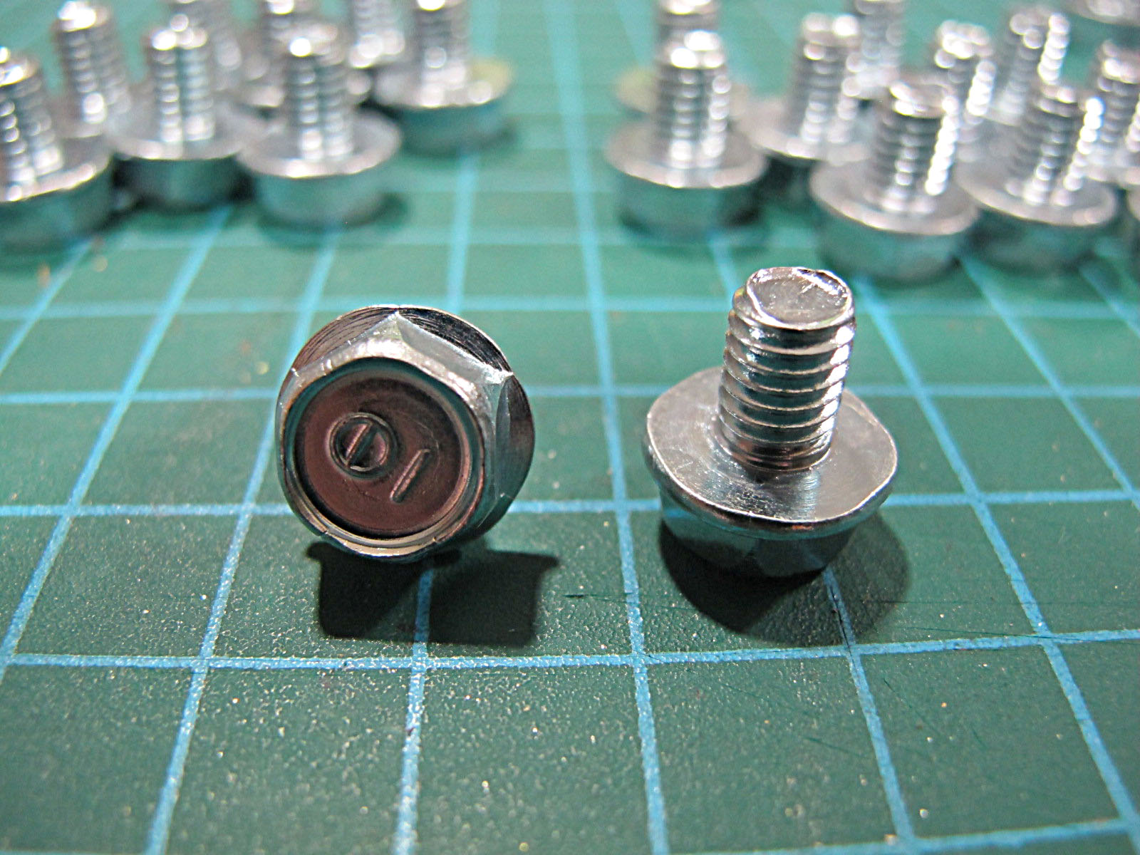 10 Con BuLon Long Đền M6 x 8MM Răng Thuận