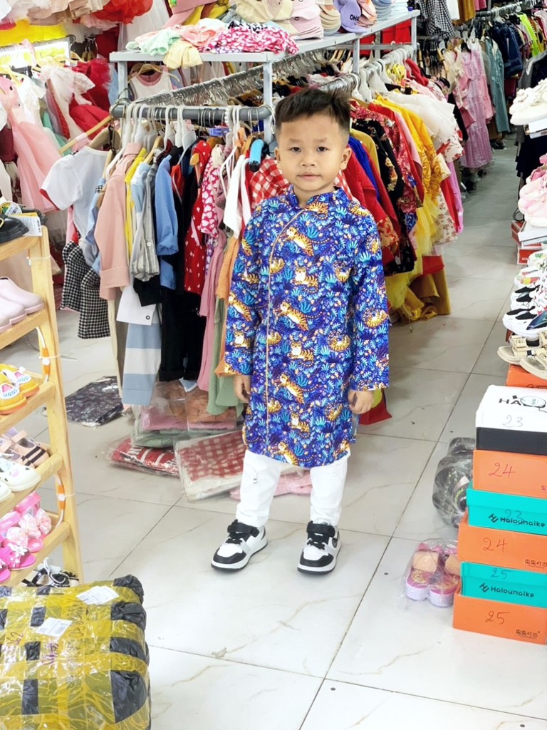 Áo dài lụa trai ( không kèm quần ) cho bé 10-20kg