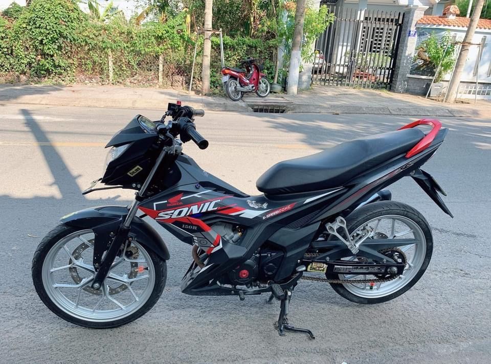 Tem rời sonic 150 đỏ đen